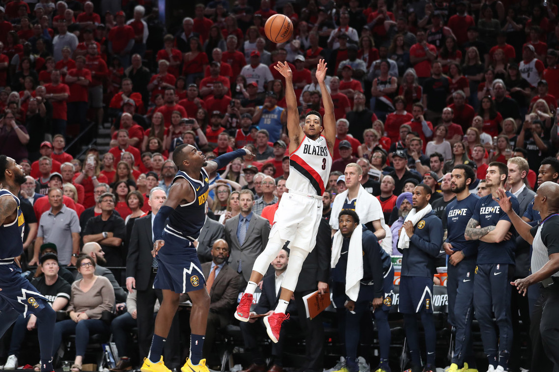 包含里程碑夜！阿贾克斯强势反弹，NBA季后赛冲刺阶段刷纪录，信心回归，轮换策略成焦点的词条-kaiyun